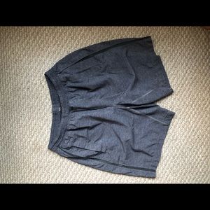 lululemon athletic shorts with liner.